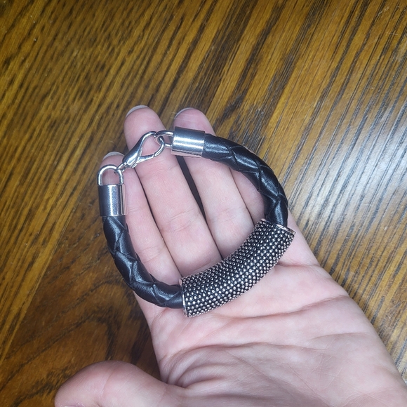 Caroline Néron chunky braided leather choker With The Assorted Bracelet - Picture 8 of 8